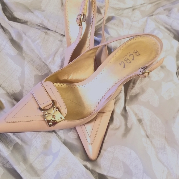 BCBG Shoes - Bcbg slingback